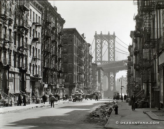 Pike Street & Henry Street, 1935