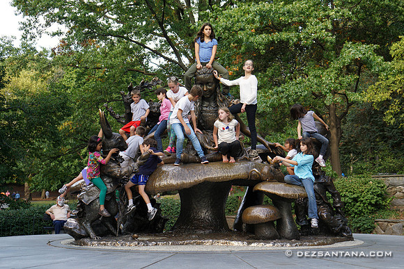 Alice In Wonderland Statue