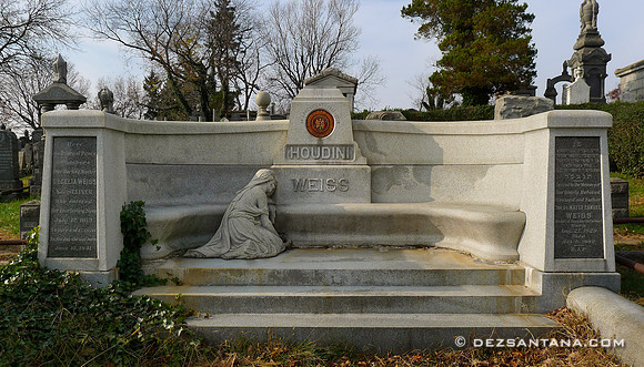Harry Houdini Gravesite